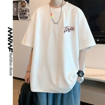 【MNMF】炫酷英文簽名重磅短袖t恤 男生半袖上衣 五分袖上衣 潮牌長版 寬鬆上衣 男士上衣 圓領正肩 時尚百搭 大學T