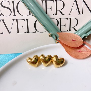 【西洋古董飾品】飽滿厚質感連續美愛心 份量感 胸章胸針