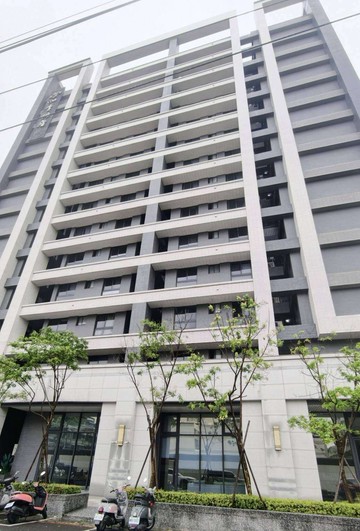 獨家大寮四季逗輕屋齡雙面採光三房車位｜高雄市大寮區崇明街