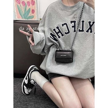 今年流行包包女2023新款高級感單肩斜挎鏈條mini小方包百搭迷你包