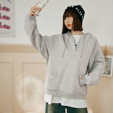 OB嚴選-半門襟拉鍊皮標寬版連帽上衣《AB19942-》