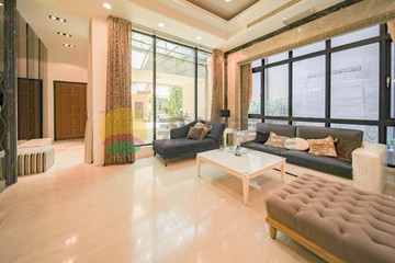 美術館精緻大面寬雙併電梯豪墅｜高雄市鼓山區美術南三路