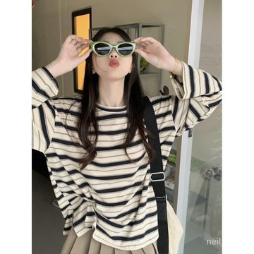 P3-【限時特賣】 長袖上衣 長袖T恤 辣妹上衣 女生上衣 圓領條紋長袖T恤女2023秋季新款設計感寬鬆顯瘦休閒學生開叉
