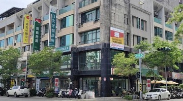 農十六特區*18米三角窗地坪56坪*鑽石透天店面｜高雄市鼓山區裕誠路