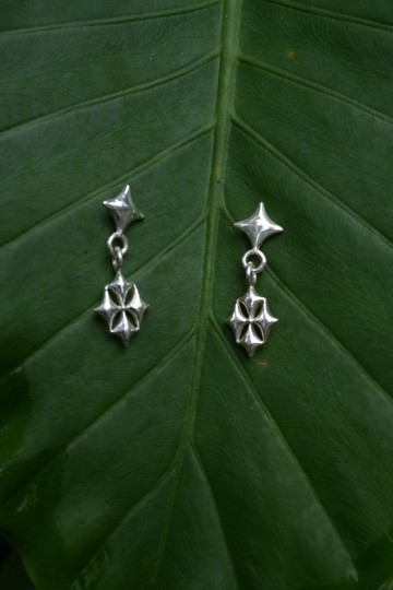 KUÂN KUÂN 四芒星 耳環