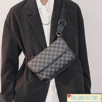 免運 側背包 斜背包 斜挎包2022新款潮流百搭男士單肩包高級感包包男款單肩潮酷小胸包