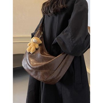 爆款大容量包包女式2025新款高級感單肩斜挎包通勤真皮女包餃子包