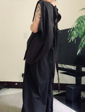 NOTHINGNESS V領開背綁帶背心