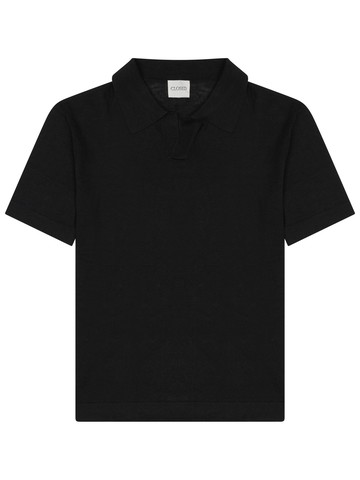 closed short-sleeved polo shirt