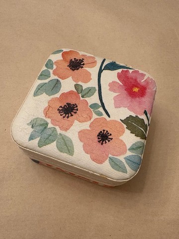 隨身首飾盒 小款 正方 飾品 珠寶 戒指 耳環 收納 蝶古巴特 拼貼