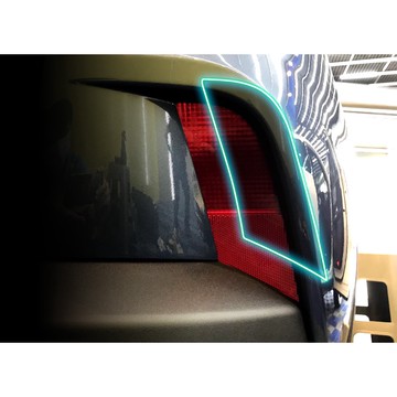 小馬汽車工坊_Ford_KUGA_1.5_2020~2023_燻黑後反光片_DIY燈膜