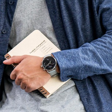 【限時加碼・贈原廠錶帶】現貨 ND手錶 Pioneer 先鋒 42mm 月光銀殼×黑面 霧霾藍純素皮革錶帶 Nordgreen 北歐設計師手錶 計時碼錶 PI42SIVEDOBL 熱賣中!