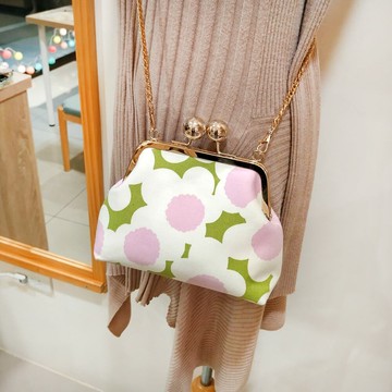 Miranda Handmadex覓品竹北手作店-手提斜背口金包-清新小花