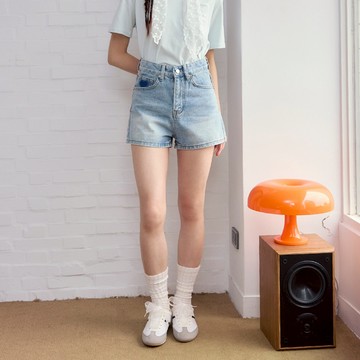 LALLO-後口袋愛心牛仔短褲-藍色