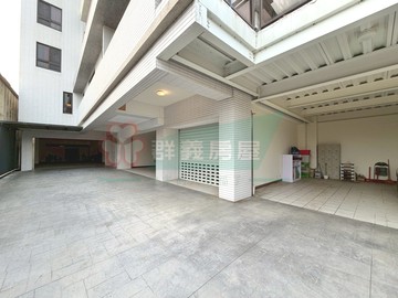 梧棲中華路旁三房+平車｜台中市梧棲區中華路二段