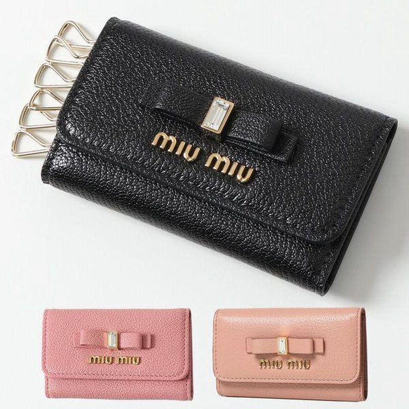 可愛いクリスマスツリーやギフトが！ 美品✨ miu ミュウミュウ