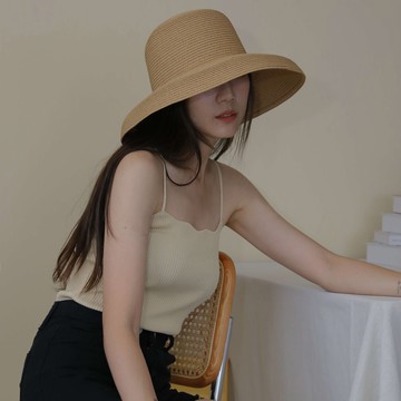 【Our Studio】細肩波浪針織背心 黑色 白色 杏色 灰藍色(現貨)