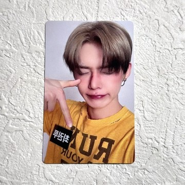 ⭐正版代購⭐TXT檔 崔然竣YEONJUN小卡 正規四kakaotalk單封特典卡 委屈然 黃衣比七然