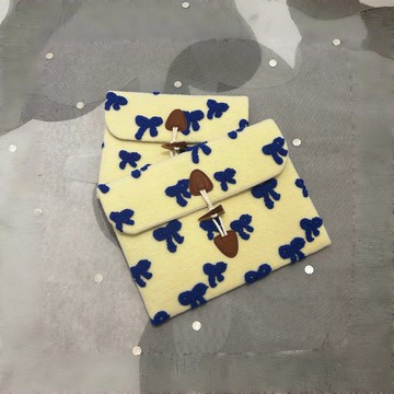 帕帕拉夏手工坊【手拿筆電包】萬用/外出/環保 牛角皮扣-北海牛奶