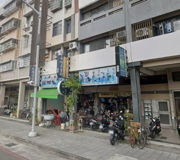 輕軌二聖站/前路後巷黃金大面寬雙店面｜高雄市前鎮區凱旋三路
