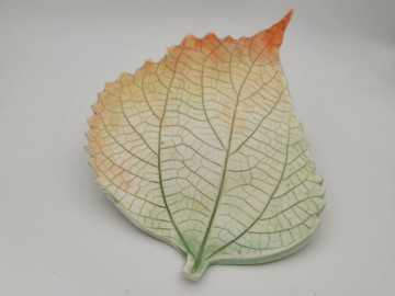 【免運】手拓葉片小瓷盤/薰香盤/飾品盒/皂盤