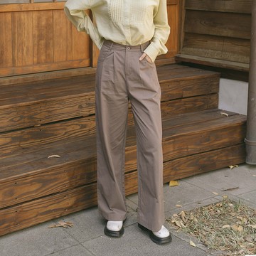 素面打褶設計直筒長褲 兩色售 S/M/L