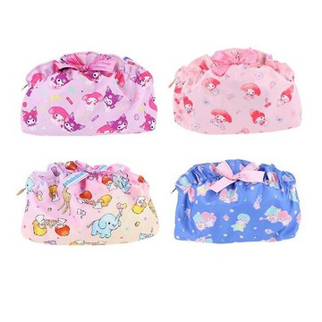 小禮堂 Sanrio 三麗鷗 綁帶式收納包 (荷葉邊滿版款) 雙子星 美樂蒂 酷洛米