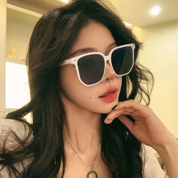 網紅大框墨鏡女高級感 超輕女士街拍時尚百搭太陽鏡防紫外線墨鏡