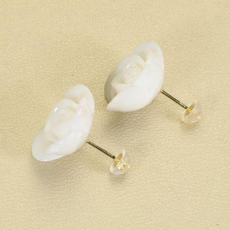 18金 K18 血赤 珊瑚 サンゴ さんご 丸珠 ピアス 5.8mm : ユキコ