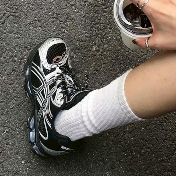 ASICS 亞瑟士 GEL-NIMBUS 10.1 銀黑 緩震 復古休閒 慢跑鞋1203A820-001