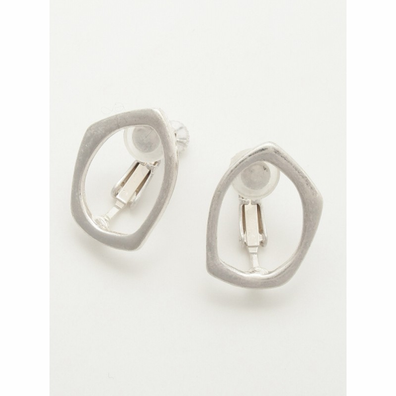 Three Four Time スリーフォータイム レディース マットメタルフレームイヤリング シルバー フリー 通販 Lineポイント最大10 0 Get Lineショッピング