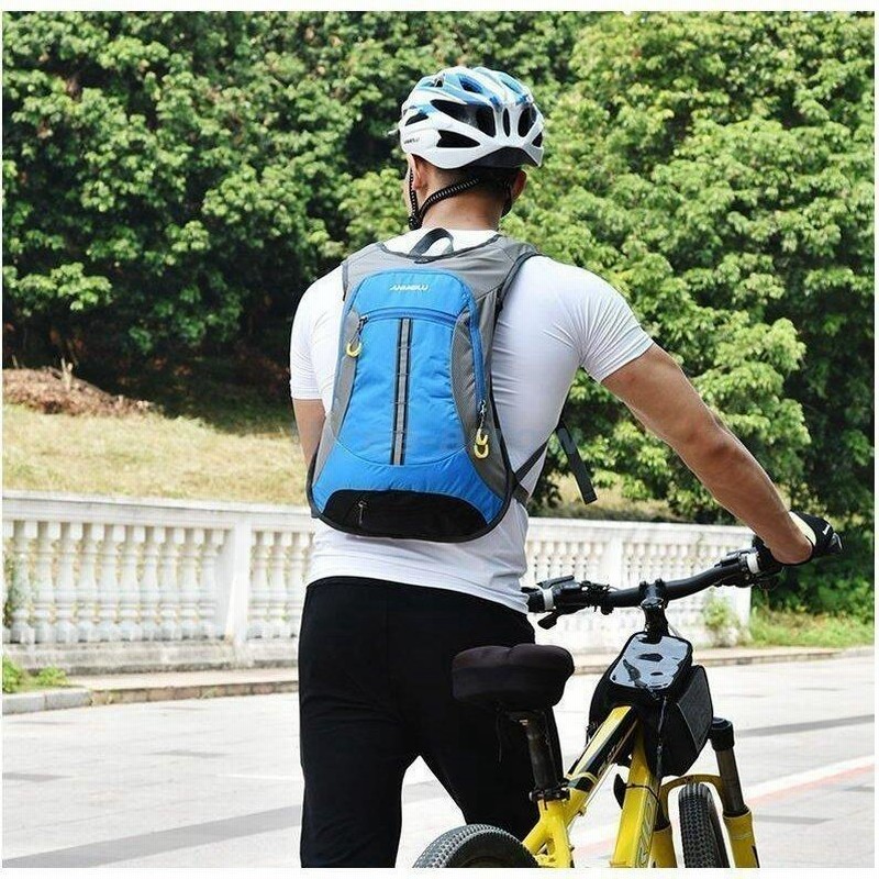 51%OFF!】 ランニングバッグ リュック メンズ レディース 軽量 アウトドア バッグ マラソン サイクリングバッグ 大容量 カジュアル  ジョギング 旅行 登山