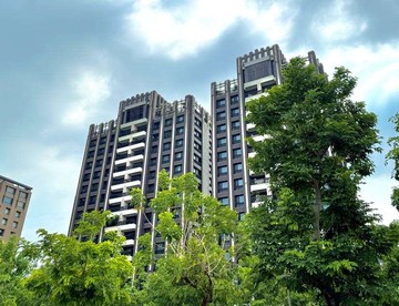 西區面美術館★大四房三平車★室內80坪｜台中市西區美村路一段