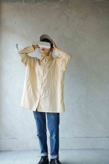 尋寶古著-森林系卡其棉葉子刺繡寬鬆長版襯衫