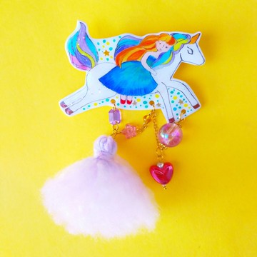 騎著獨角馬的小人兒夢幻寶石星空胸針