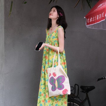 2022夏季新款法式氣質超仙初戀小清新溫柔風顯瘦碎花吊帶連衣裙女