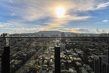 百億車站地標｜高醫高鐵博愛帝王高樓三房平車｜高雄市三民區博愛一路