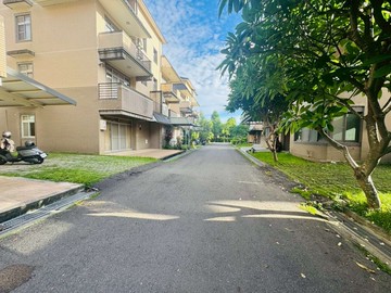 屏市電梯渡假百坪別墅可停多車置身花園中｜屏東縣屏東市歸禮巷