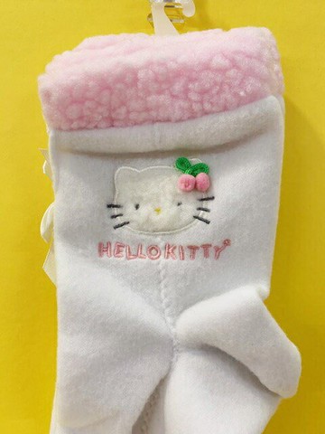 【震撼精品百貨】Hello Kitty 凱蒂貓 三麗鷗 KITTY 厚絨毛襪-櫻桃白*00371 震撼日式精品百貨