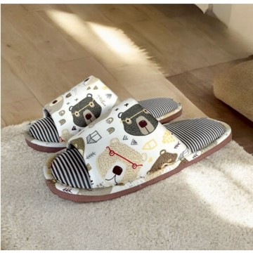 輕活家居拖鞋-眼鏡小熊 (兩色可選)