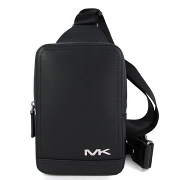 MICHAEL KORS 銀字LOGO橫紋單肩胸包(黑色)