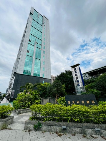 (住商長安-甄甄)頂崁工業區~遠見科技總部｜新北市三重區興德路