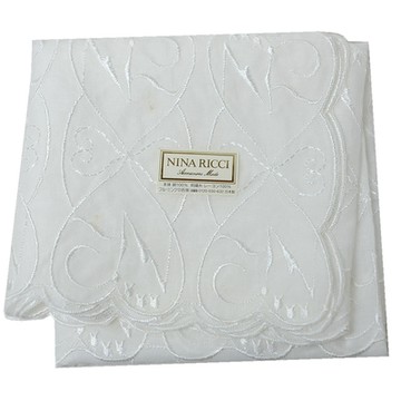 NINA RICCI 日本製繽紛愛心NR字母LOGO刺繡帕領巾(白色/48CM)