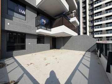 高大特區｜超Chill景觀大露台．全新3房車位｜高雄市楠梓區大學十一街