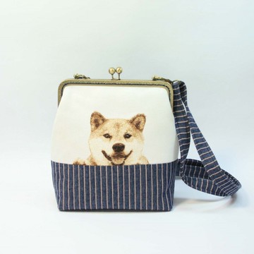 刺繡 20cmㄇ型口金斜背包08-柴犬