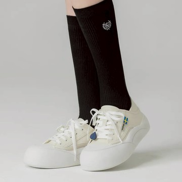 【MOZ瑞典駝鹿】後踩 兩穿 貝果 麵包鞋 (燕麥白)