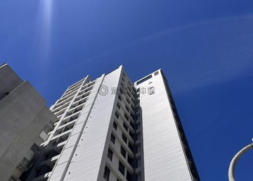 臨駁二愛河畔|輕屋齡捷運輕軌宅|現代裝潢兩房平車｜高雄市鹽埕區七賢二路
