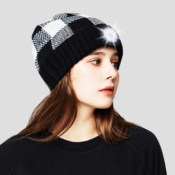 熱銷新款外貿藍牙耳機針織帽 LED燈發光帽照明保暖運動耳機夜燈帽