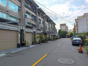 榮總八卦國小【不淹水透天車墅】10米街上｜高雄市仁武區永昌一街