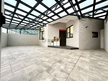 安南區｜三角窗大面寬可停三車輕屋齡透天｜台南市安南區布袋七街